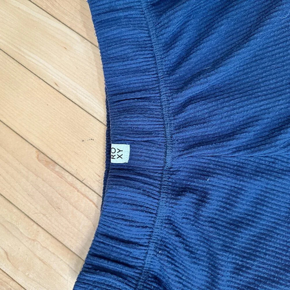 ROXY Navy Blue Soft Ribbed Lettuce Edge Comfy Shorts - Small - Picture 5 of 5